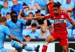 开云在线平台-南安普顿主场失利，英布遭遇暴力干扰缩减参与